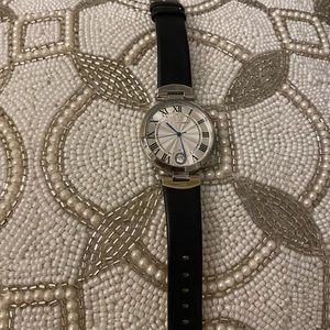 BCBGMAXAZRIA BLACK AND SILVER WATCH